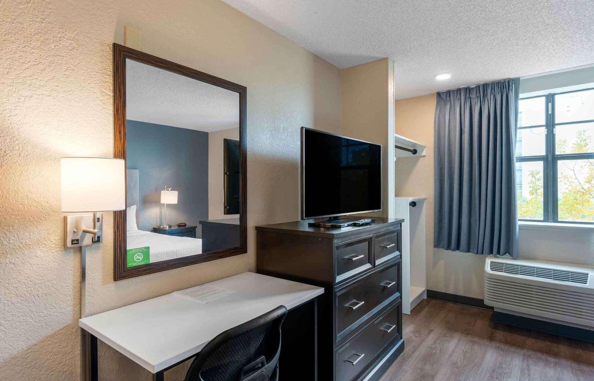 Extended Stay America Premier Suites - Miami - Airport - Doral - 87Th Avenue South Sweetwater Exterior foto